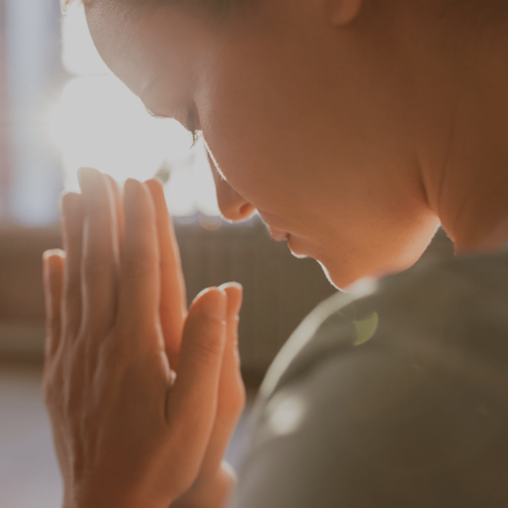A nurturing and transformative online space for practicing in harmony with the busyness of our modern lives, to reach a more soulful living.